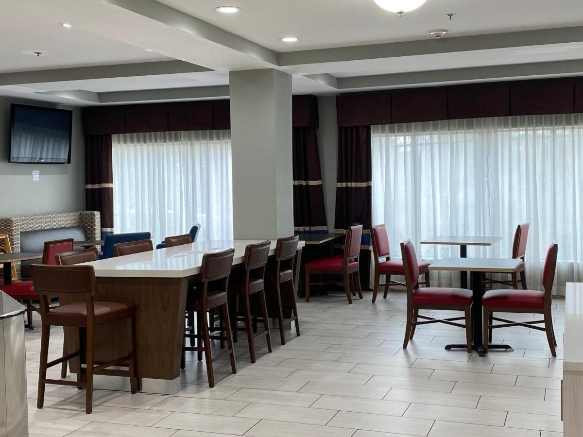 Holiday Inn Express Hotel & Suites Hope Mills-Fayetteville Airport By Ihg מראה חיצוני תמונה