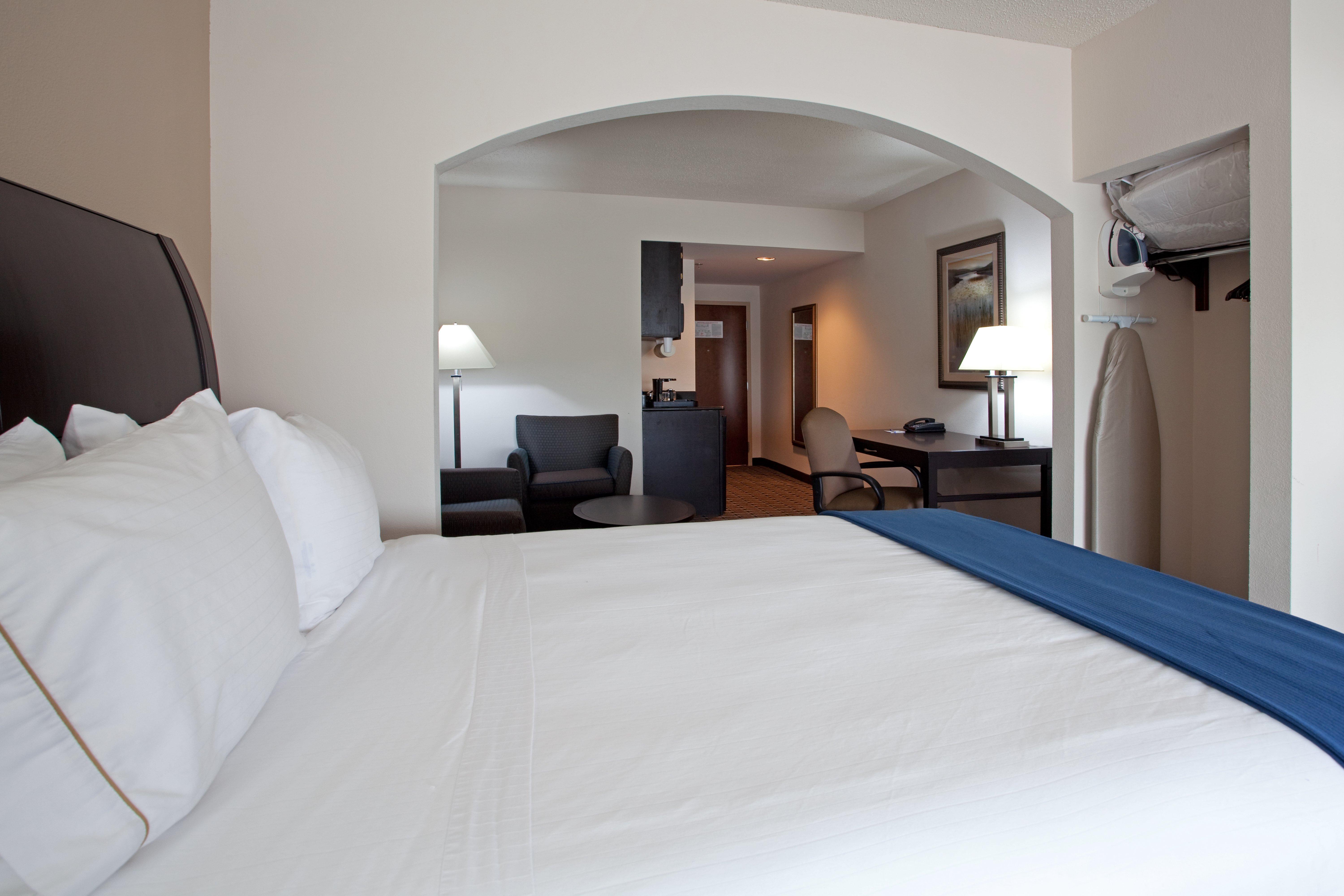Holiday Inn Express Hotel & Suites Hope Mills-Fayetteville Airport By Ihg מראה חיצוני תמונה