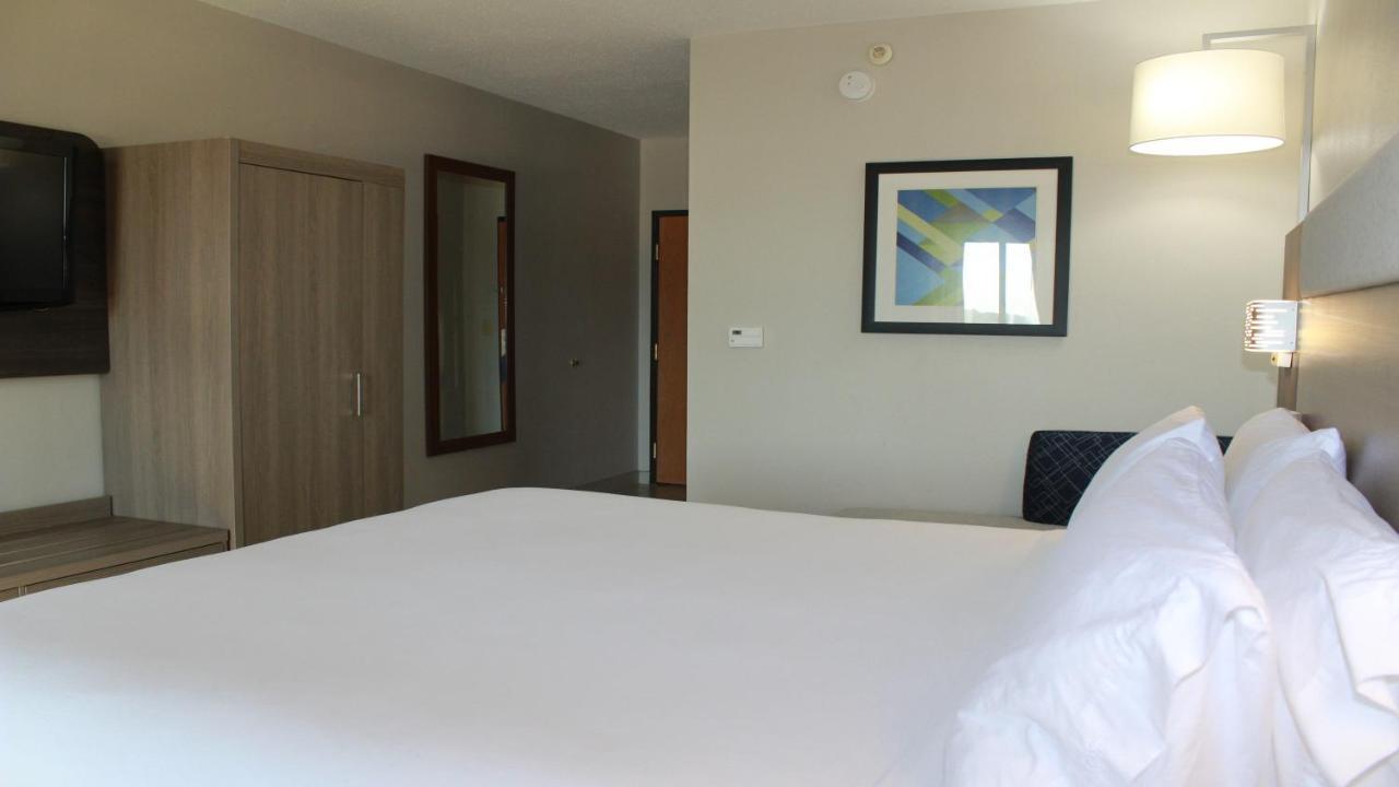 Holiday Inn Express Hotel & Suites Hope Mills-Fayetteville Airport By Ihg מראה חיצוני תמונה