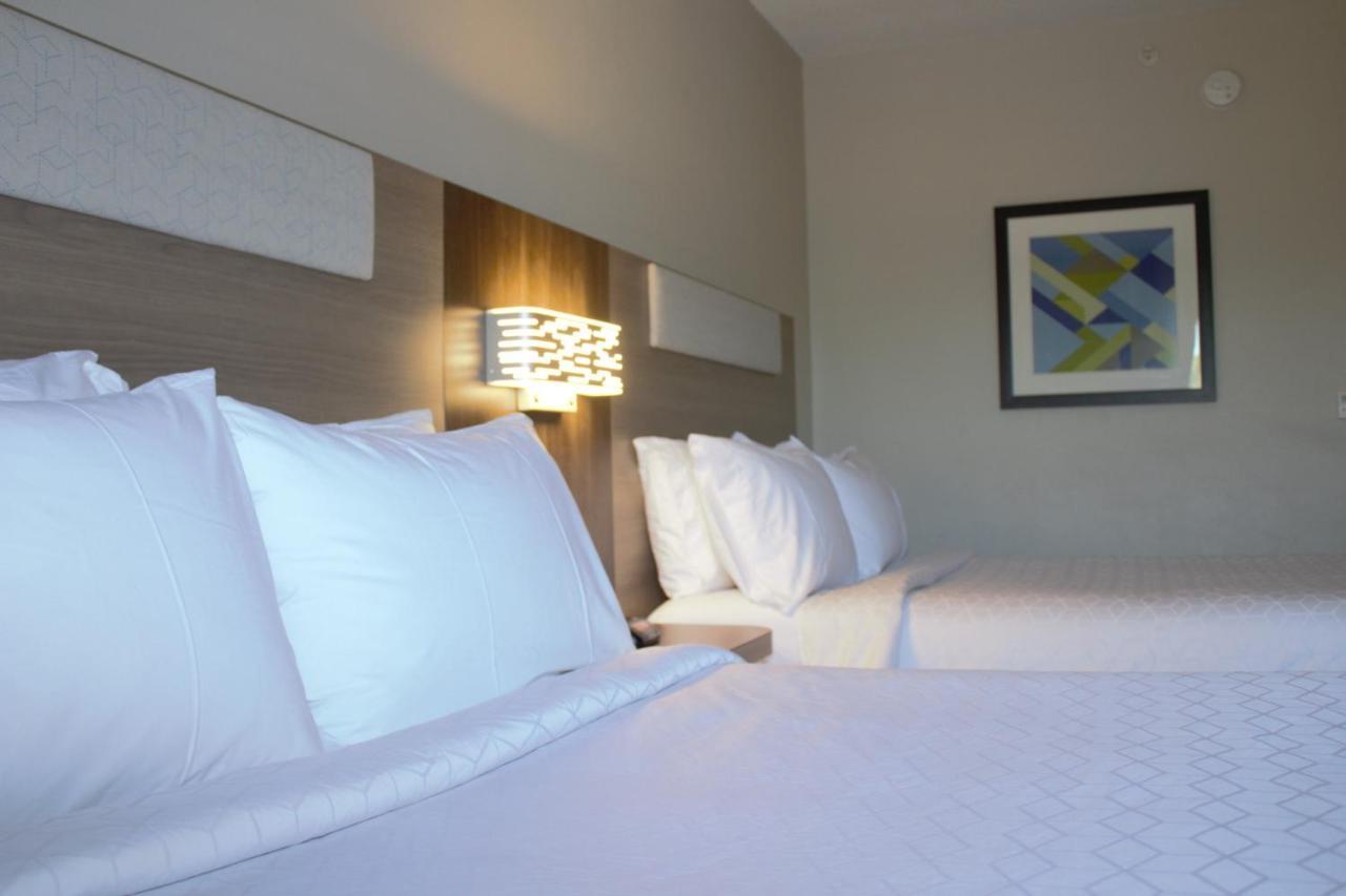 Holiday Inn Express Hotel & Suites Hope Mills-Fayetteville Airport By Ihg מראה חיצוני תמונה