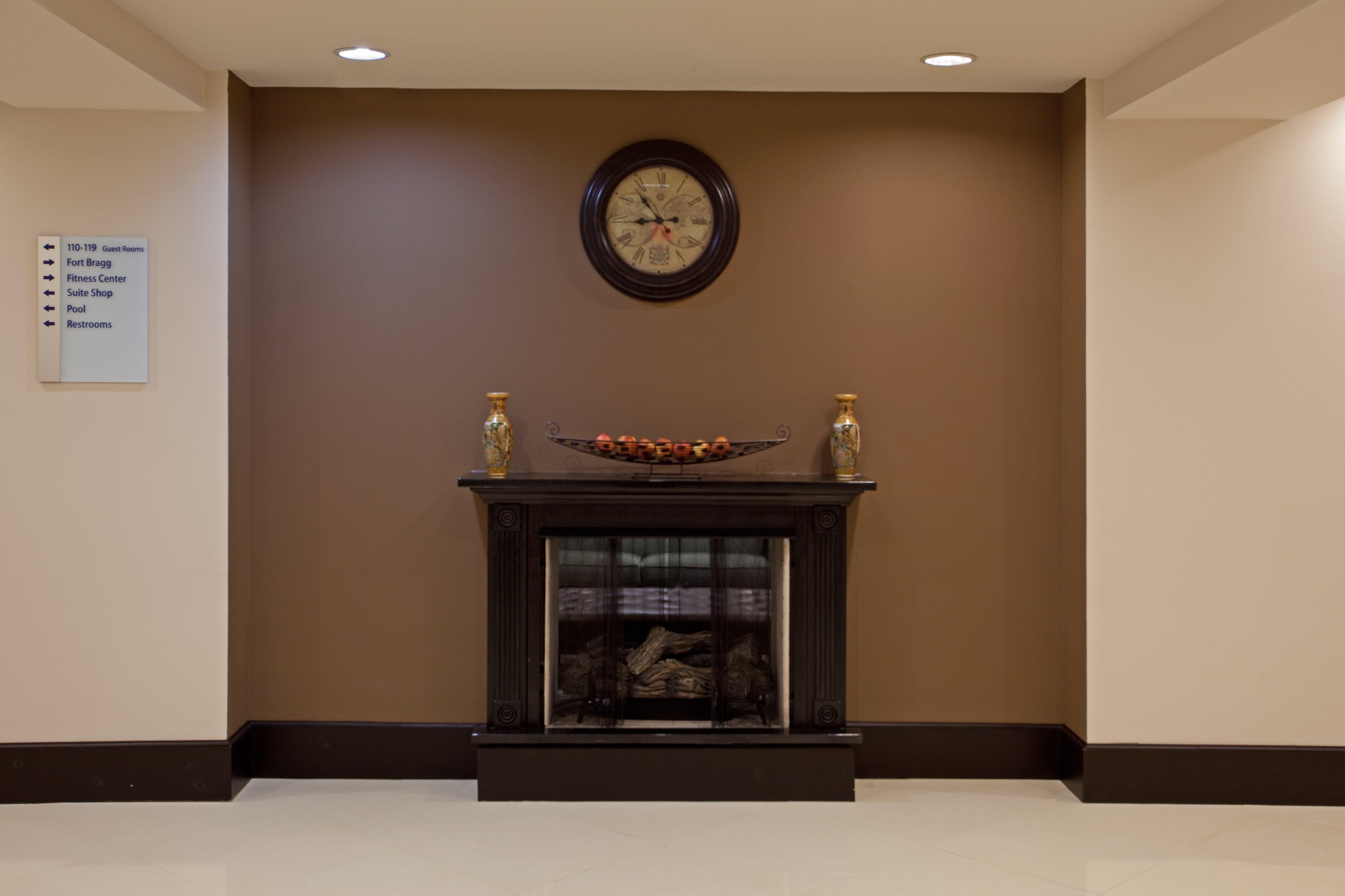 Holiday Inn Express Hotel & Suites Hope Mills-Fayetteville Airport By Ihg מראה חיצוני תמונה