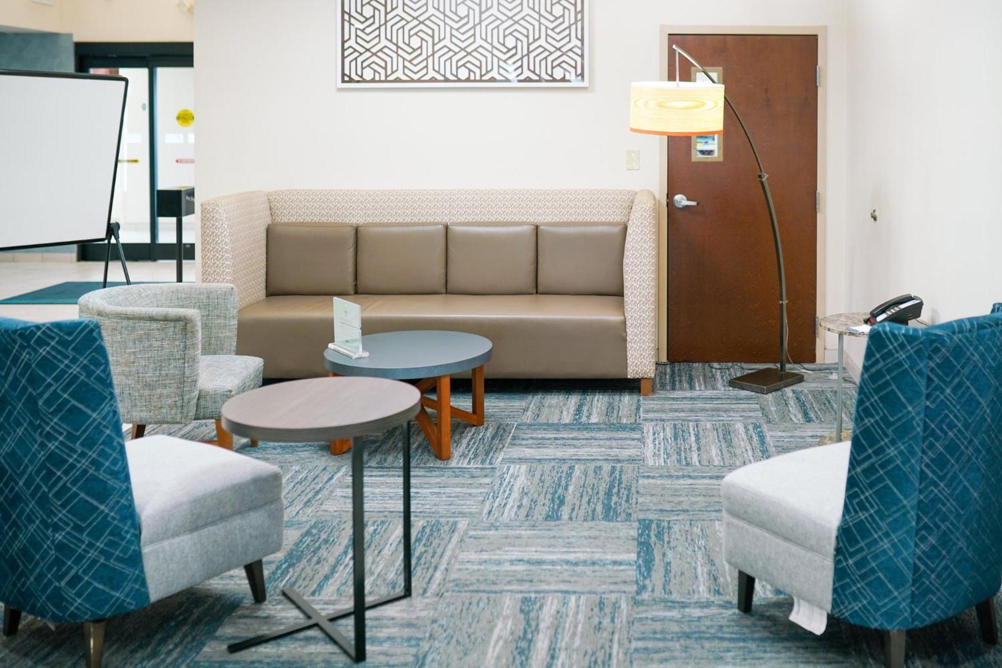 Holiday Inn Express Hotel & Suites Hope Mills-Fayetteville Airport By Ihg מראה חיצוני תמונה