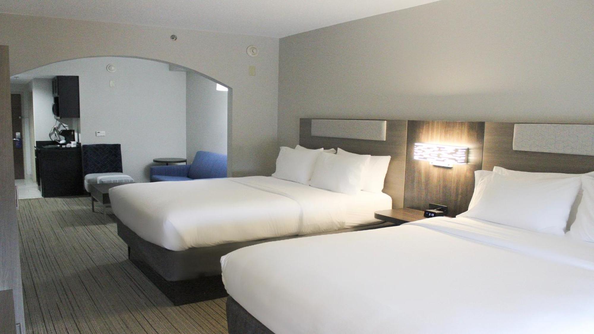 Holiday Inn Express Hotel & Suites Hope Mills-Fayetteville Airport By Ihg מראה חיצוני תמונה